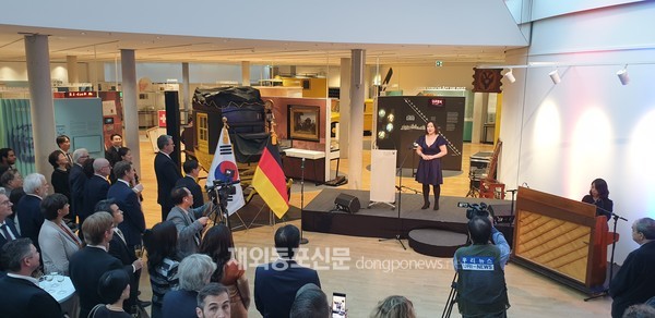 독일 프랑크푸르트한국총영사관은 지난 9월 30일 프랑크푸르트 소재 커뮤니케이션박물관에서 ‘2019년도 국경일 리셉션’을 개최했다. (사진 배정숙 재외기자)