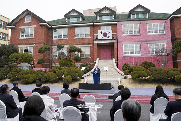 제101주년 3·1절 기념식이 서울 종로구 배화여고에서 열렸다. (사진 청와대)