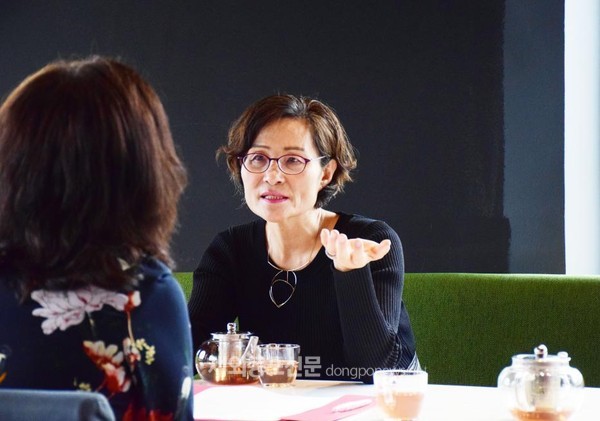 오스트리아 비엔나에 본사를 두고 있는 아시아식당체인 ‘아카키코’(AKAKIKO)의 전미자 회장이 지난 4월과 5월 오스트리아의 정론 주간지 ‘프로필’(Profil)과 여성경제 주간지 ‘쉬코노미’(sheconomy)에 ‘화제의 인물’로 보도되며 주목을 받았다. 