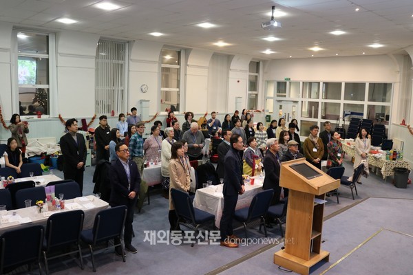 에딘버러한인회(the Korean residents society Edinburgh Scotland in U.K, 회장 권정현) 창립회가 지난 12월 9일 오후 5시 스코틀랜드 에딘버러에 있는 한 교회에서 열렸다. (사진 에딘버러한인회)