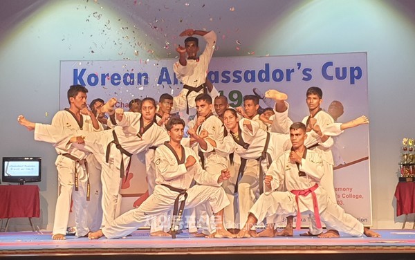 주스리랑카대사관이 주최한 ‘2019 스리랑카 한국대사배 태권도대회’가 9월 22일과 28일 열렸다. (사진 이기수 스리랑카기술협회 기술의장)