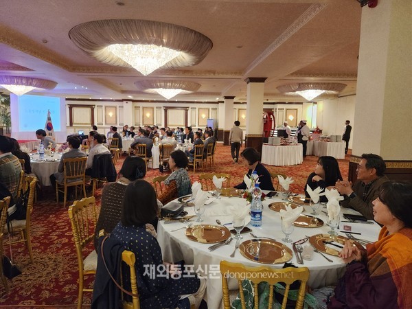 파키스탄 카라치한인회(회장 임광석)는 12월 22일 오후 7시 파키스탄 카라치 소재  펄 콘티넨탈 호텔에서 ‘2023년 정기총회 및 송년의 밤’을 개최했다. (사진 카라치한인회)