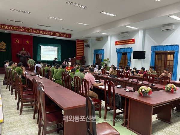 베트남 호치민시한국교육원은 1월 15일부터 호치민시 공안국 소속 공안 105명 대상으로 ‘찾아가는 한국어 교실’을 운영한다고 밝혔다. (사진 호치민시한국교육원)