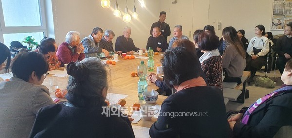 독일 함부르크의 새로운 한인단체 ‘한아름’ 발족식이 지난 2월 24일 함부르크 시내 한 회의실에서 열렸다. (사진 김복녀 재외기자)