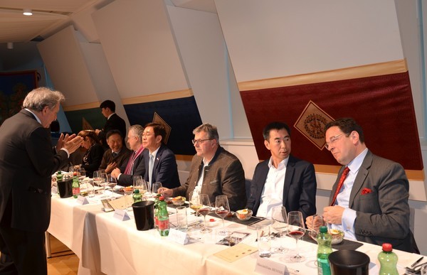 지난 4월 3일 오후 5시 30분, 오스트리아 비엔나 시내에 위치한 한국문화원에서 주오스트리아한국대사관이 주최하는 한식 소개 행사 ‘한식이 오스트리아 와인을 만날 때(When Korean Foods Meet Austrian Wine)’가 열렸다. (사진 김운하 해외편집위원)